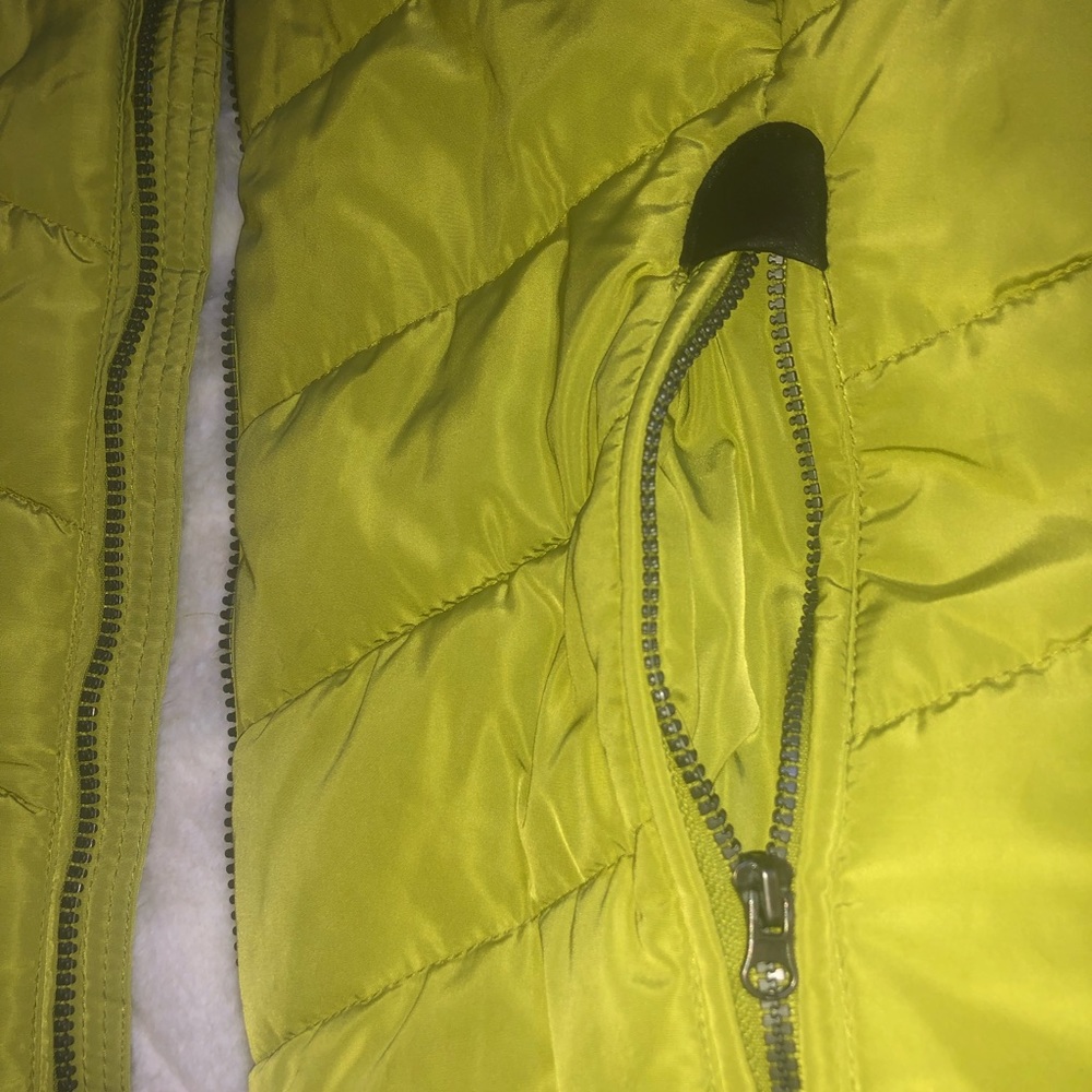 GreenTea Women’s Puffer Vest (NEW) - Picture 7 of 8